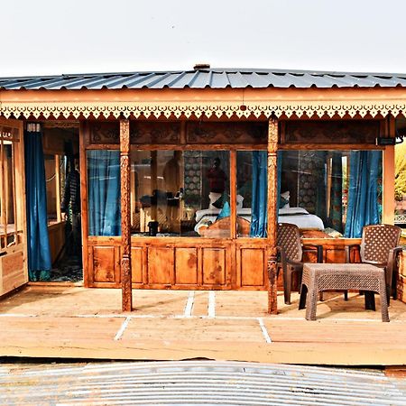 מלון Srīnagar Heritage Amina Group Of Houseboats מראה חיצוני תמונה