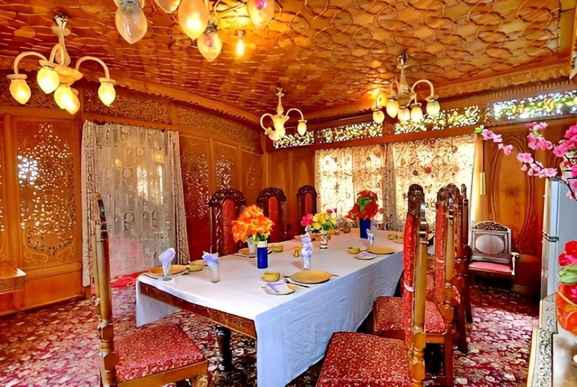 מלון Srīnagar Heritage Amina Group Of Houseboats מראה חיצוני תמונה