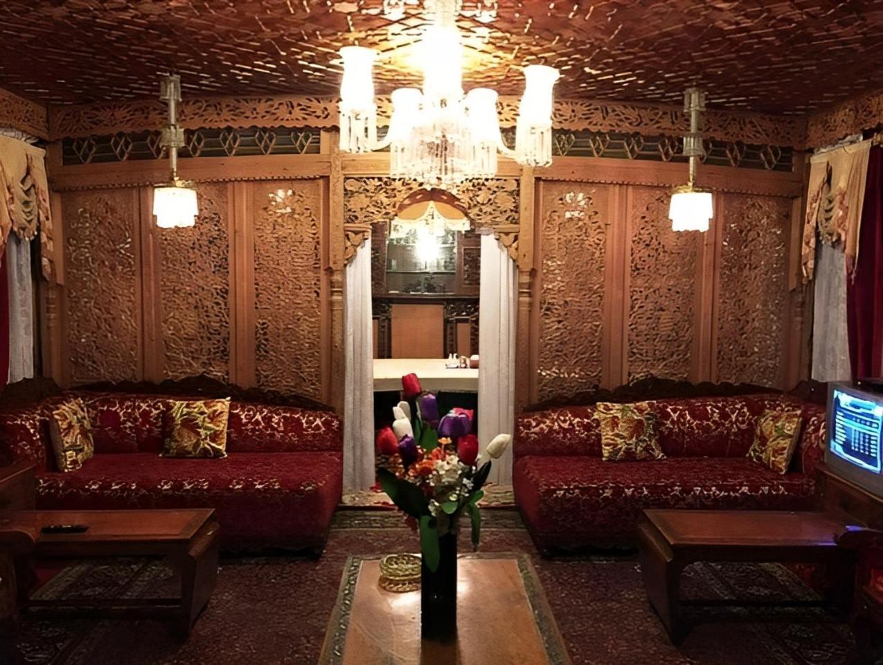 מלון Srīnagar Heritage Amina Group Of Houseboats מראה חיצוני תמונה