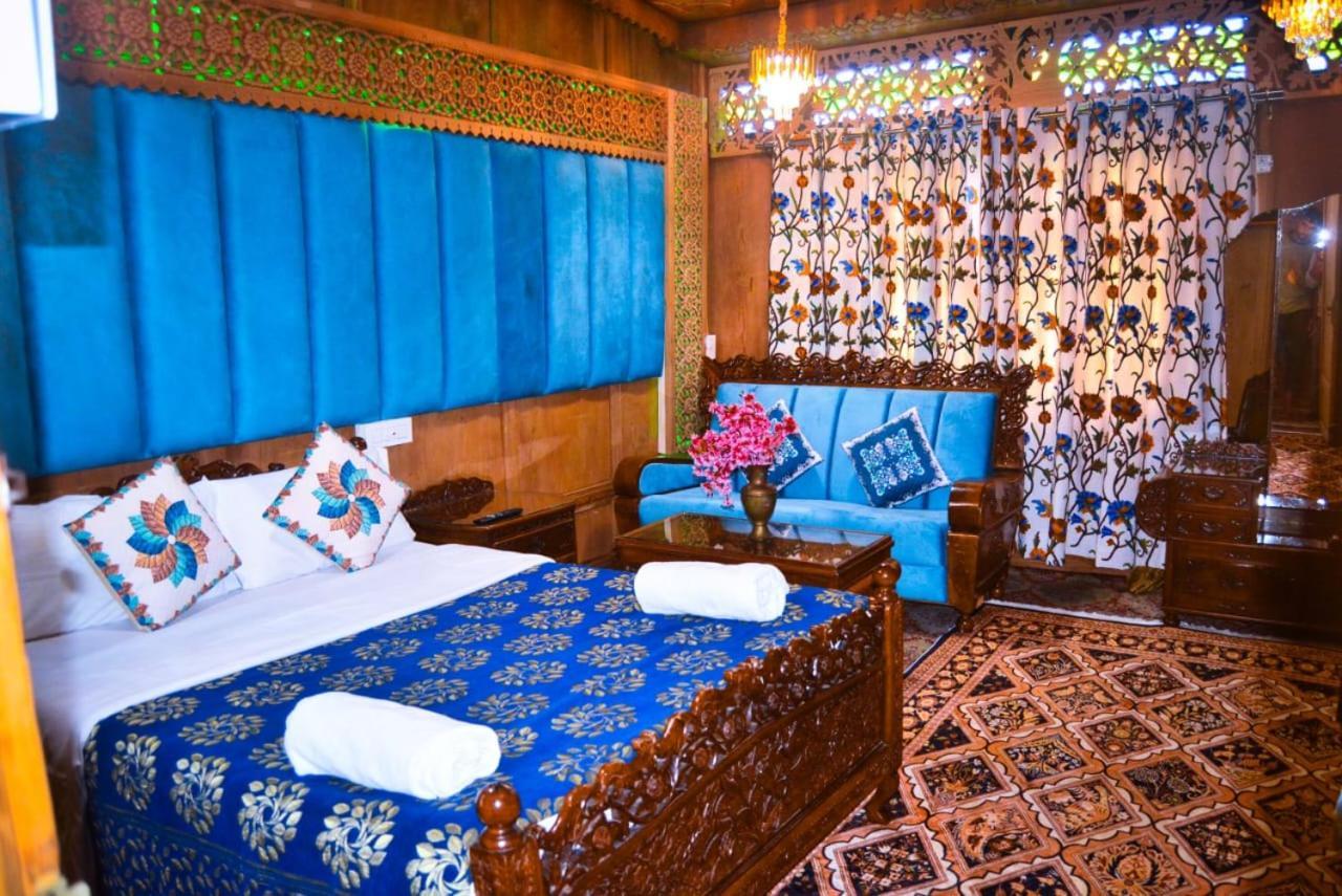 מלון Srīnagar Heritage Amina Group Of Houseboats מראה חיצוני תמונה