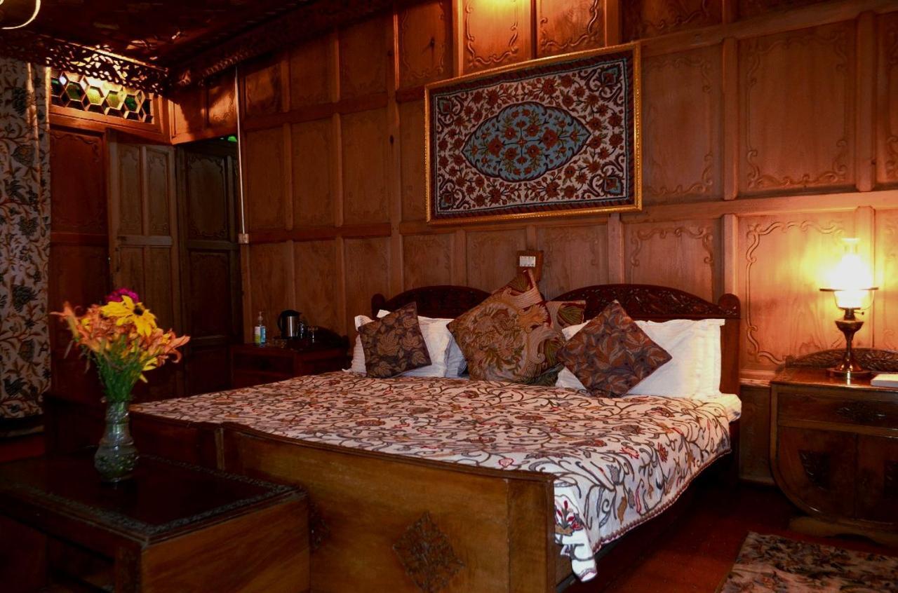 מלון Srīnagar Heritage Amina Group Of Houseboats מראה חיצוני תמונה